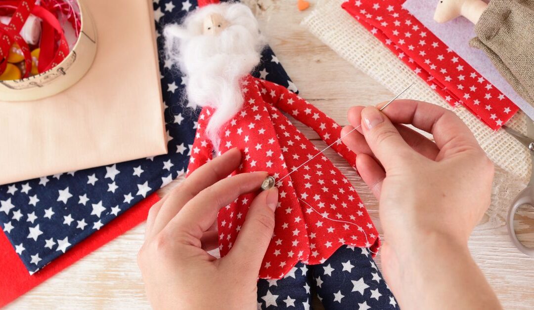 Seasonal & Holiday Crafts: A Creative Year-Round Journey for Handmade Lovers